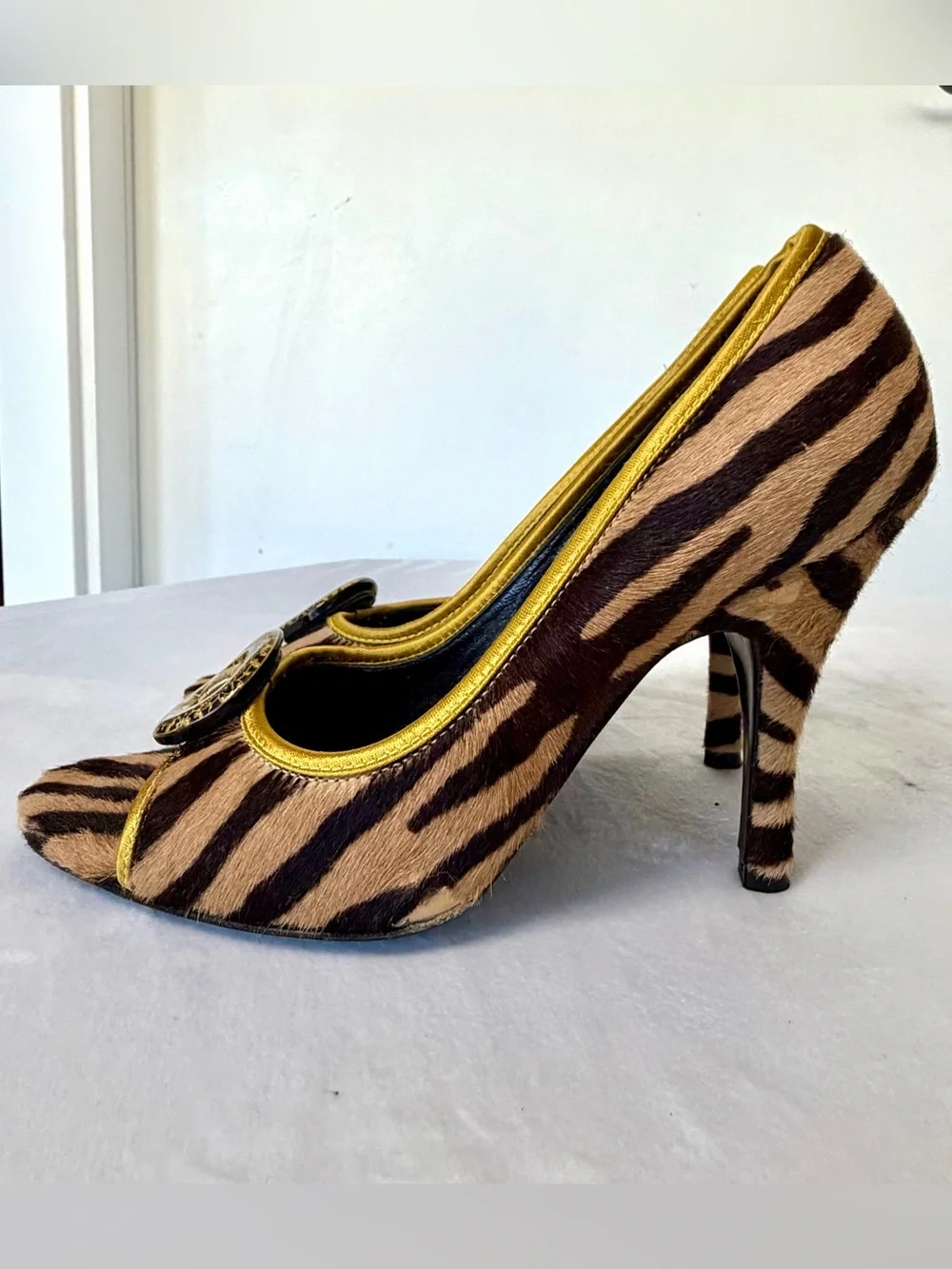 Fendi Calfhair Zebra Peep-Toe Heel, Gold Flagship Emblem, 36.5, some balding - Picture 6 of 16